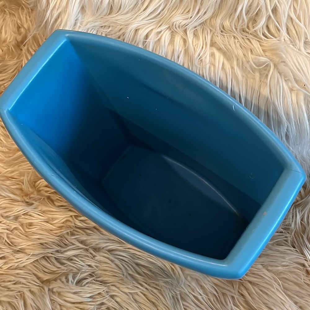 Adorable Vintage Rubbermaid Trash Can! - Picture 4 of 8